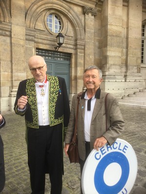 M. Le Professeur Jean-François BACH à l'Institut de Paris